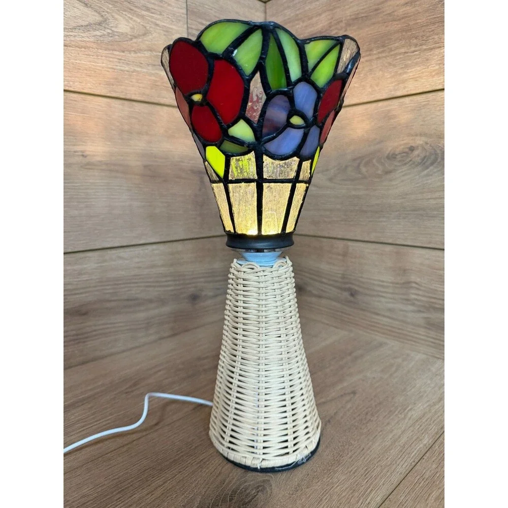 Tiffany Style Wicker & Stained Glass Multicolor Round Glass LED Lamp USB Powered